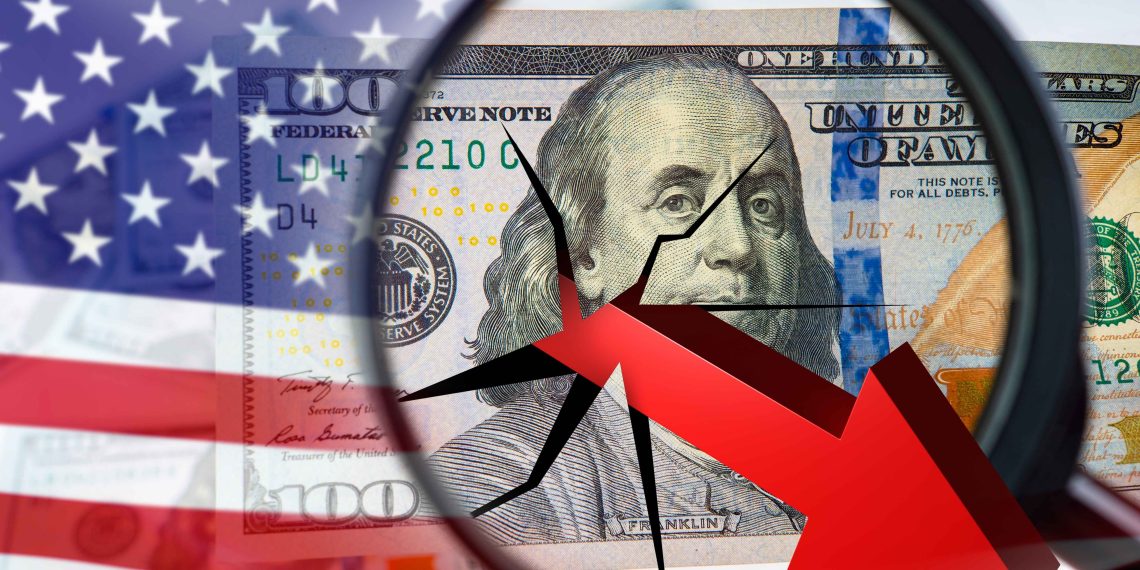 Putin Warns of US Dollar Financial System Collapse