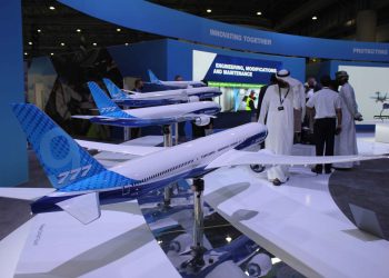 UAE President Attends Dubai Air Show